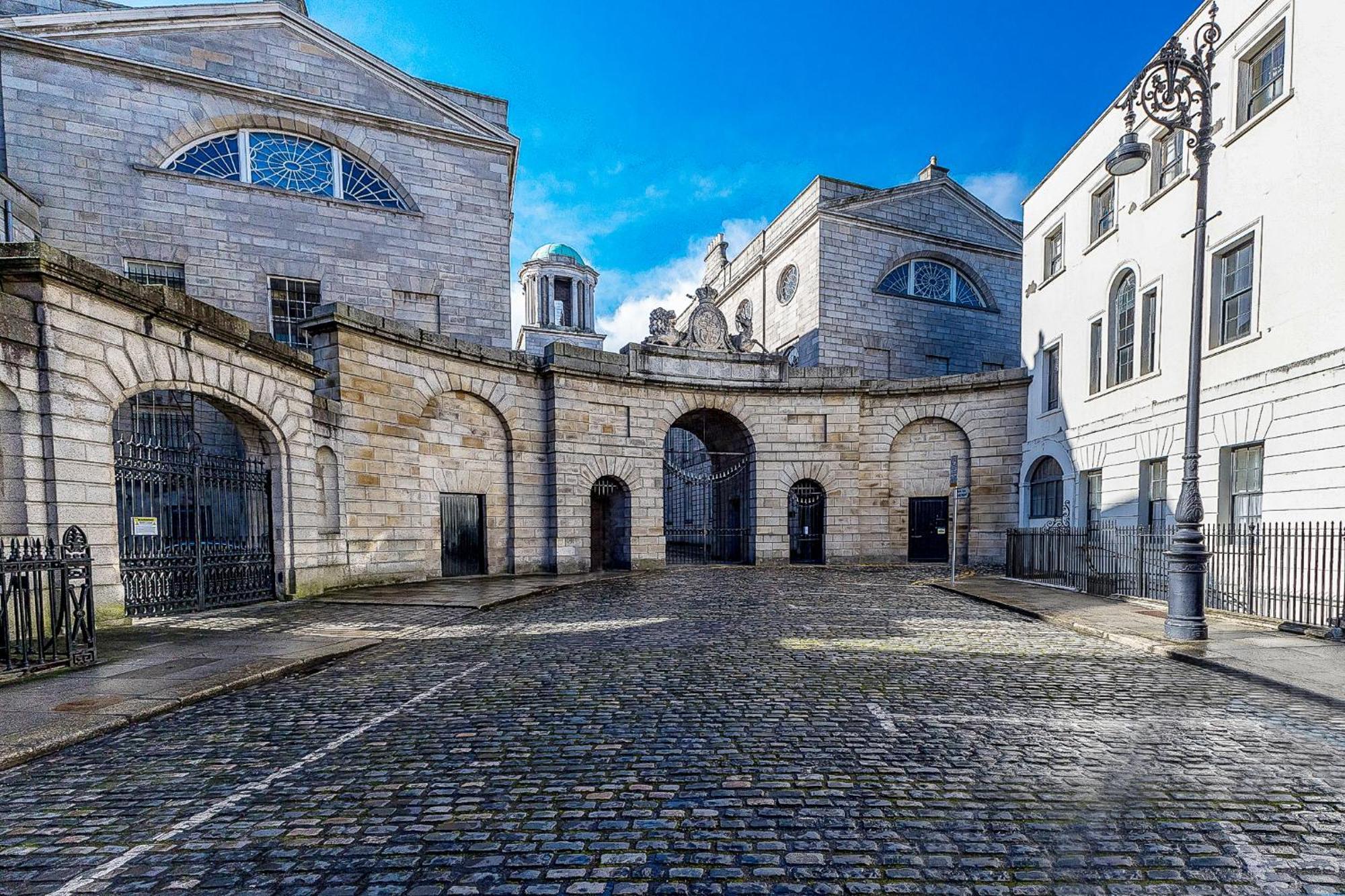 Leinster Apartment, 7 Henrietta Street, Centre Apartamento Dublin